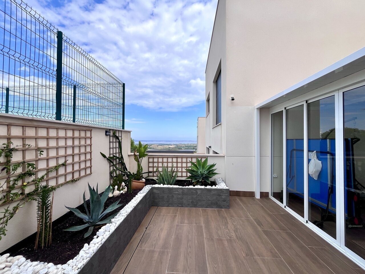 2-Bedroom Apartment in San Miguel de Salinas - Image 28