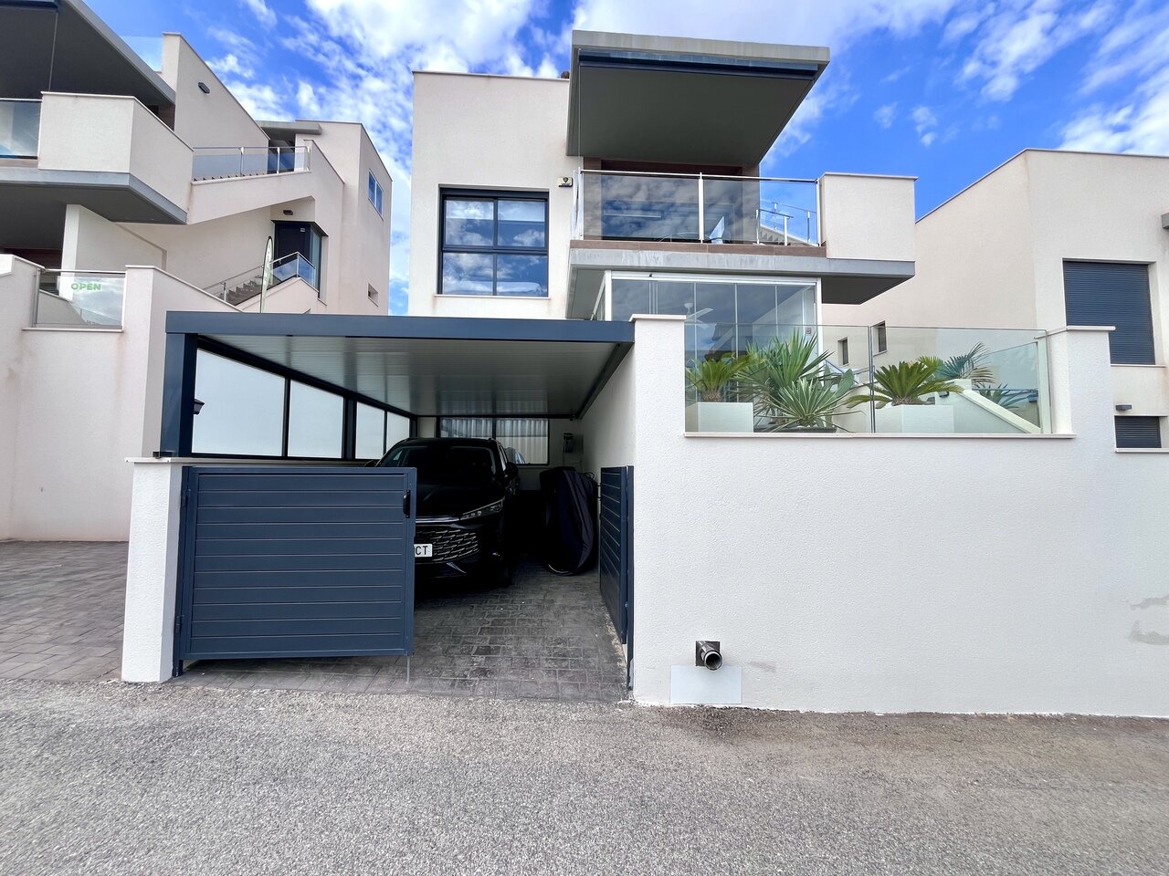 2-Bedroom Apartment in San Miguel de Salinas - Image 35