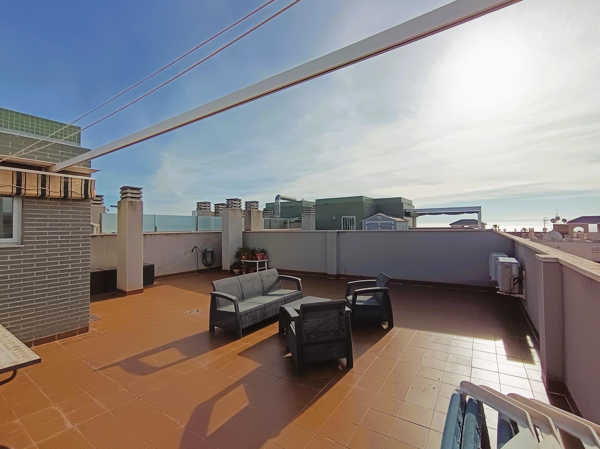 Penthouse met 2 Slaapkamers in Cabo Roig, Orihuela Costa - Image 2
