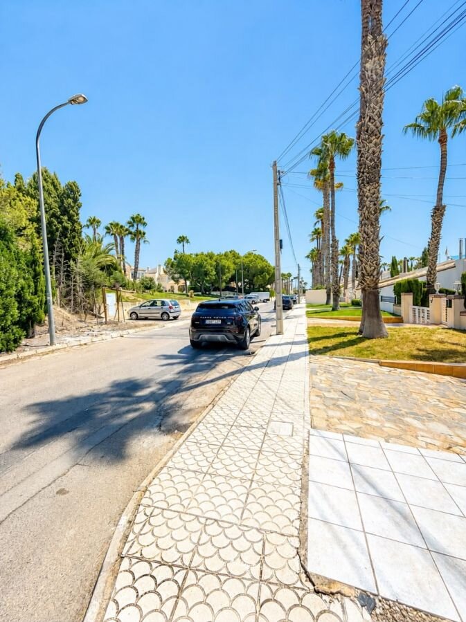 3-Bedroom Villa in Las Filipinas, Orihuela Costa - Image 35
