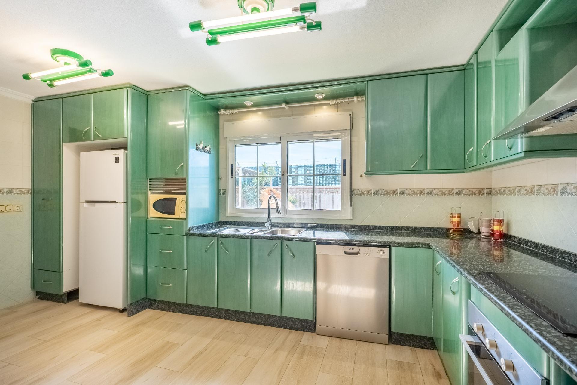 Villa met 6 Slaapkamers in La Siesta - El Salado - Torreta, Torrevieja - Image 20