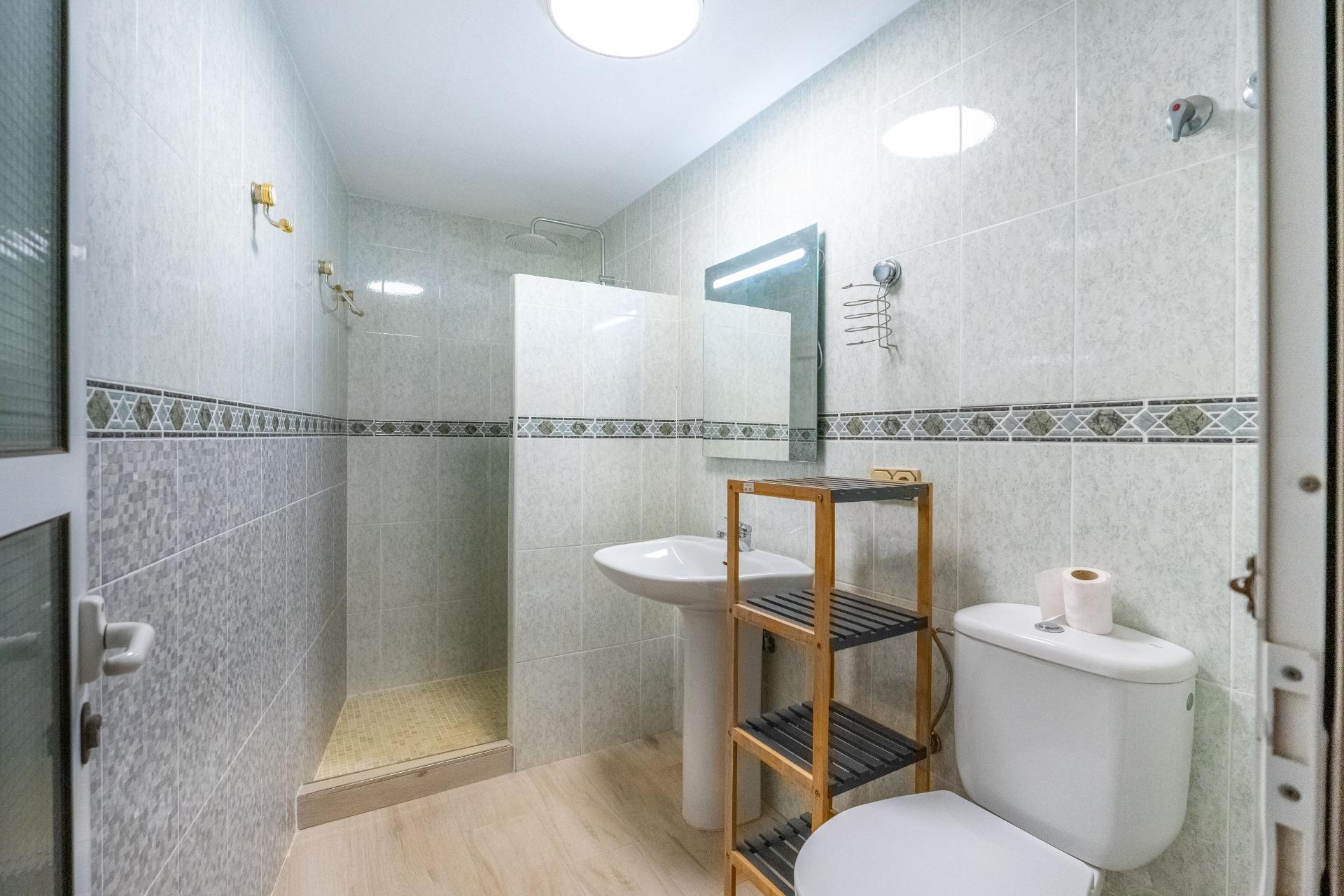 Villa met 6 Slaapkamers in La Siesta - El Salado - Torreta, Torrevieja - Image 40