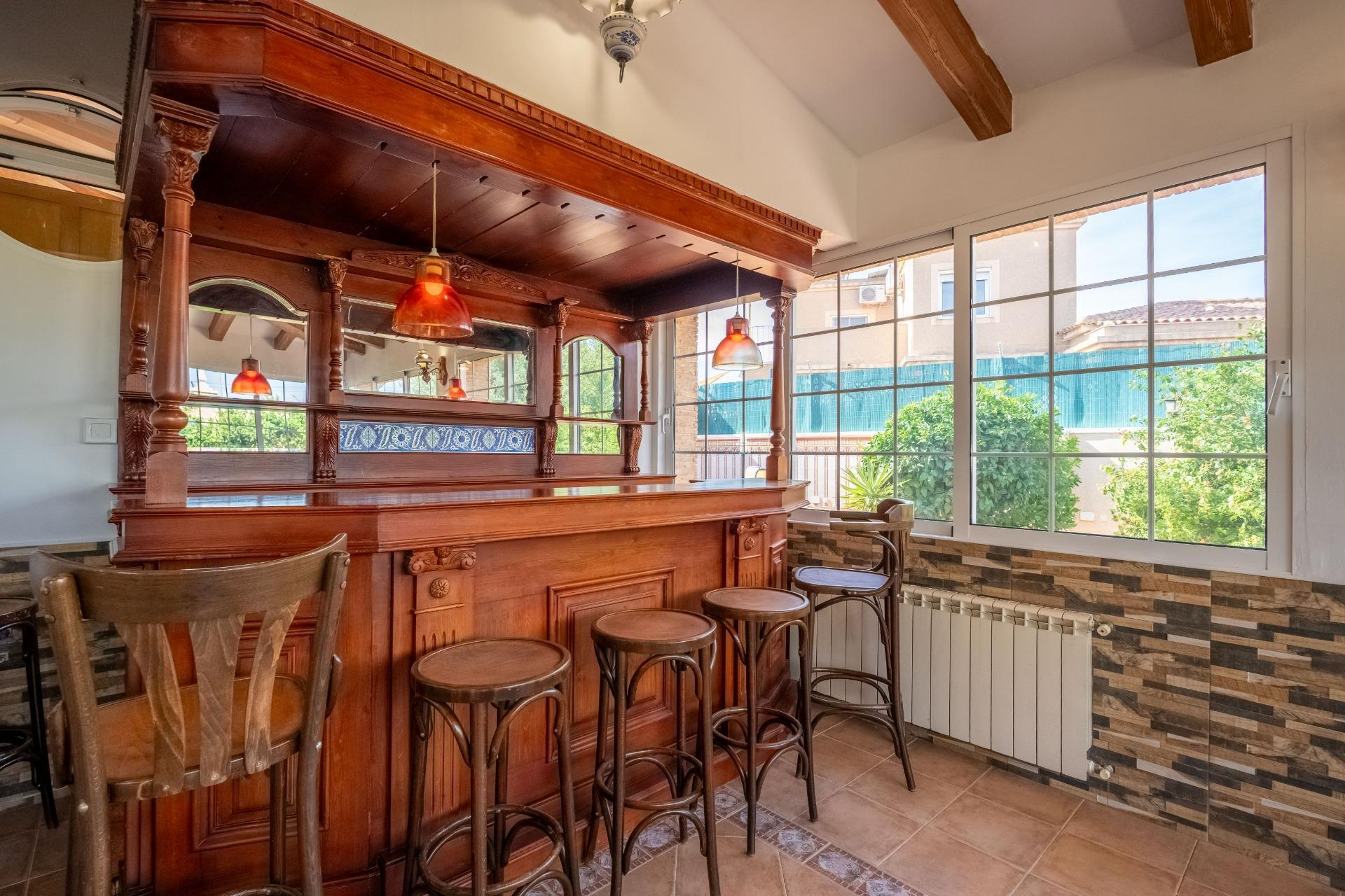 Villa met 6 Slaapkamers in La Siesta - El Salado - Torreta, Torrevieja - Image 9