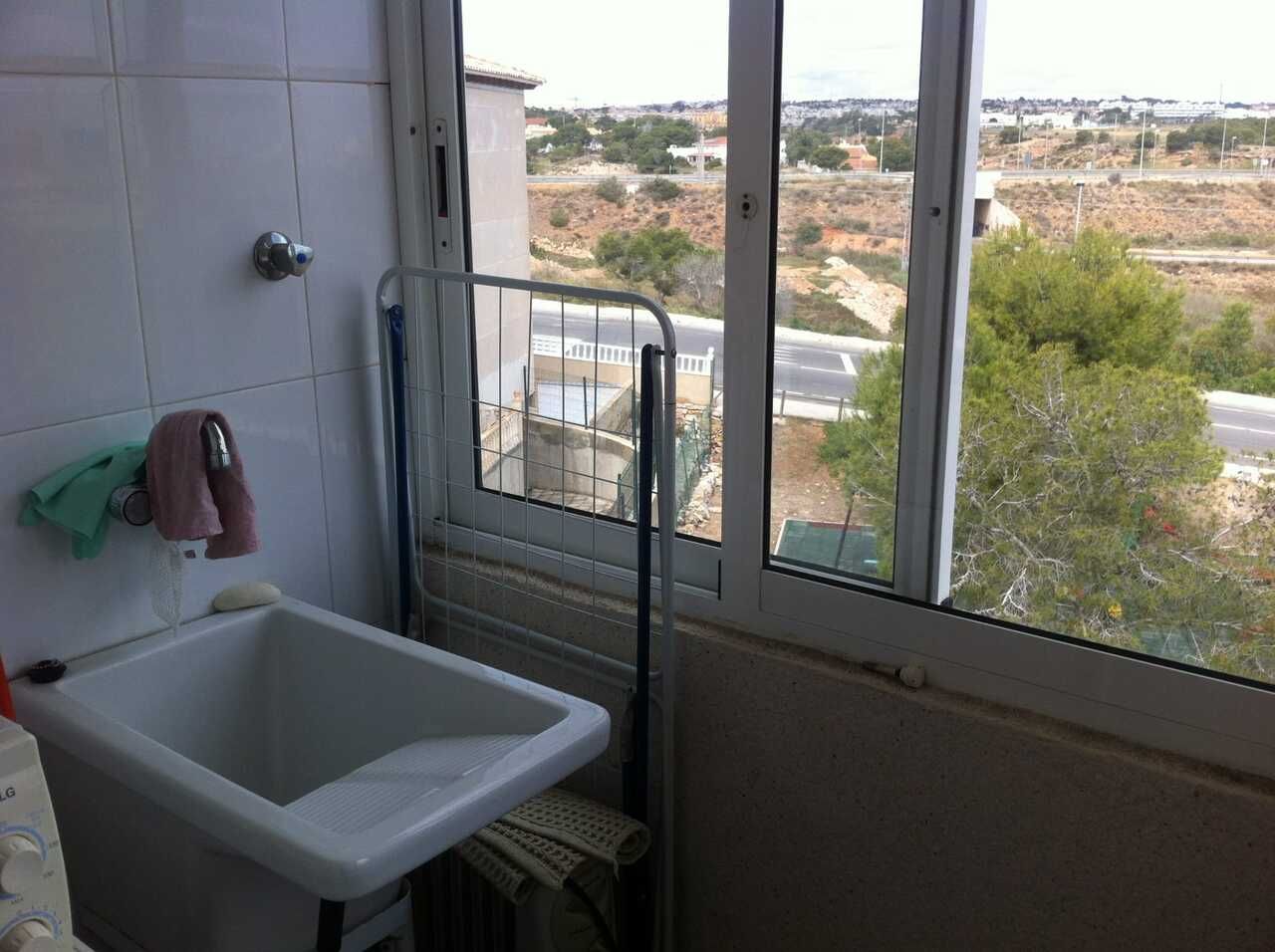 2-Bedroom Apartment in Cabo Roig, Orihuela Costa - Image 28