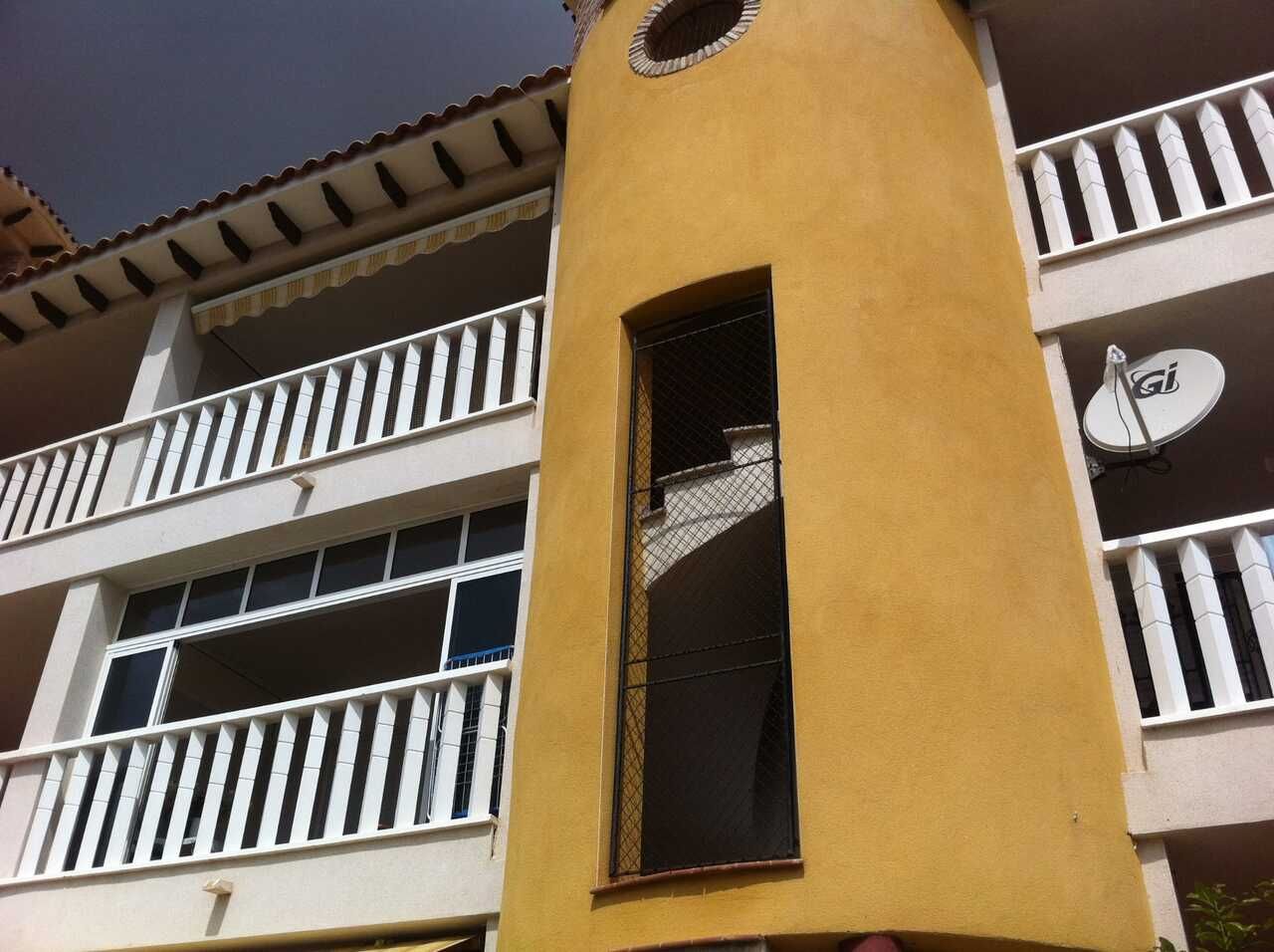 2-Bedroom Apartment in Cabo Roig, Orihuela Costa - Image 30