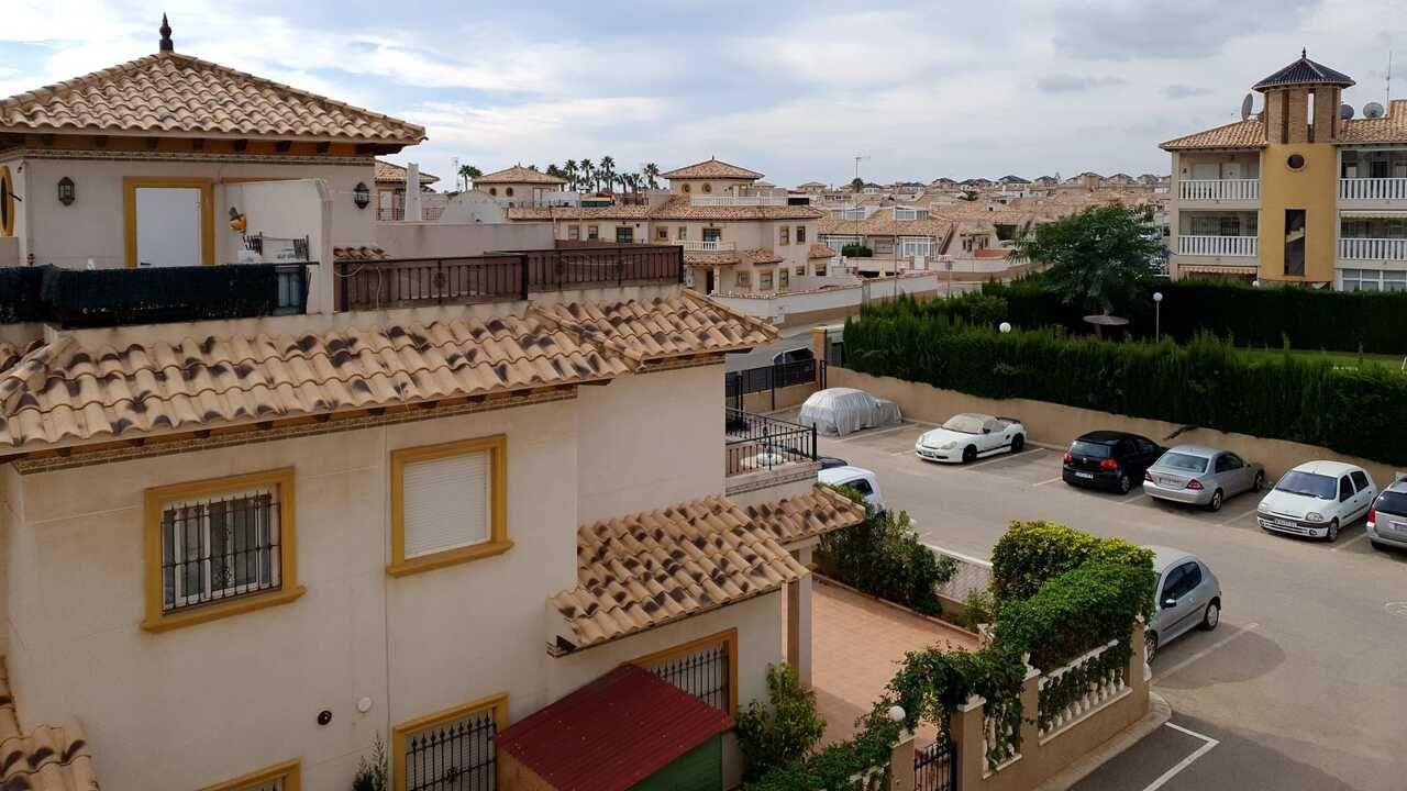 2-Bedroom Apartment in Cabo Roig, Orihuela Costa - Image 35