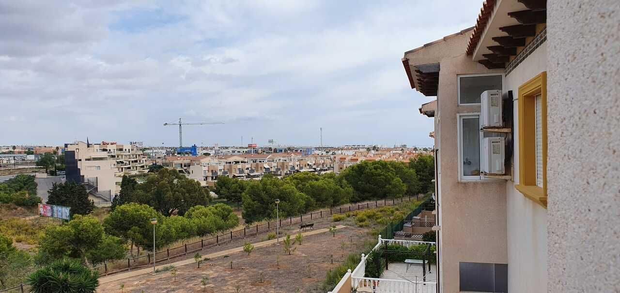 2-Bedroom Apartment in Cabo Roig, Orihuela Costa - Image 37