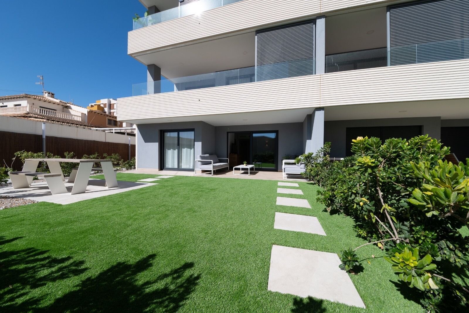 2-Bedroom Apartment in Centro, Torrevieja - Image 20