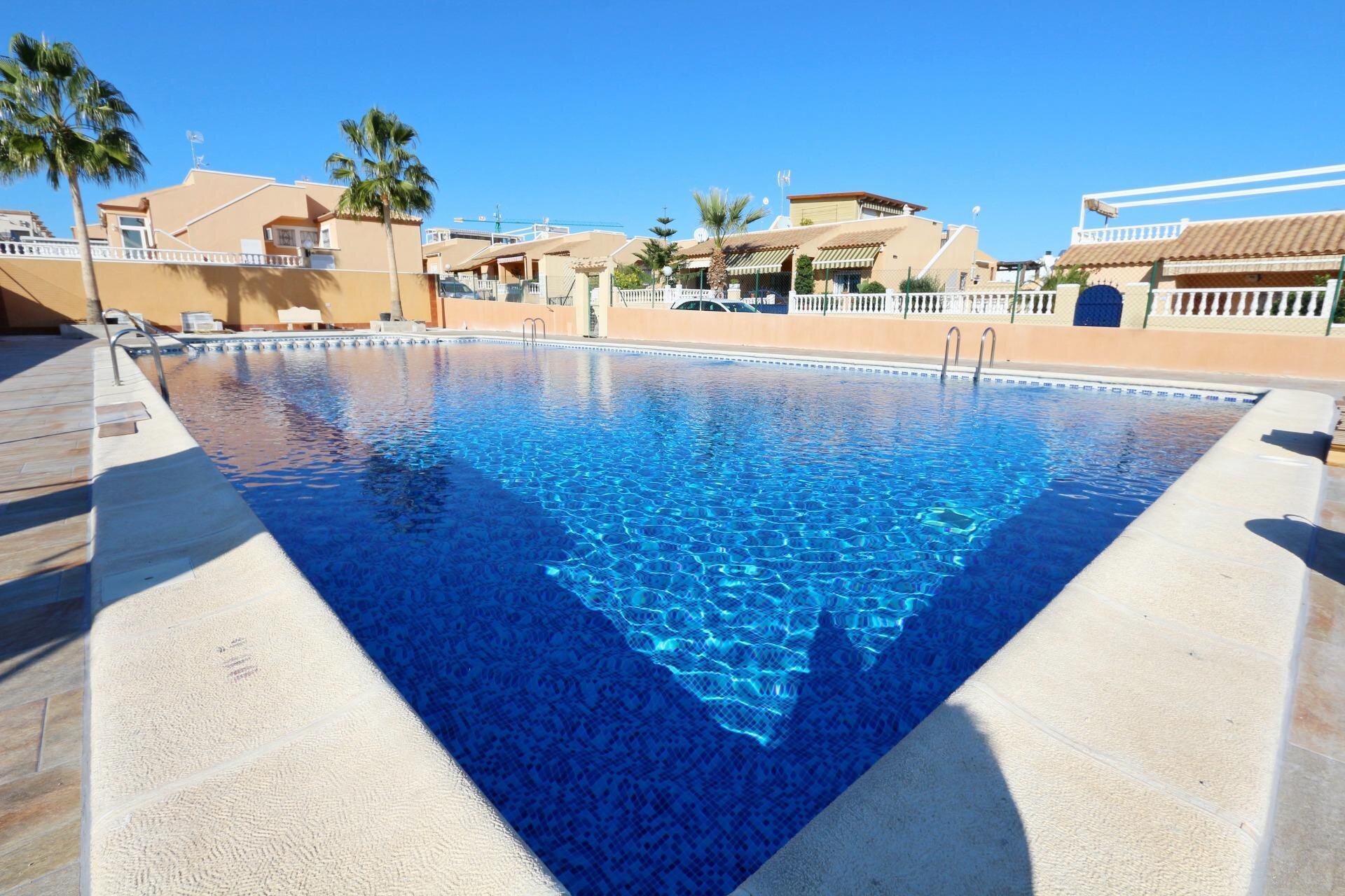 2-Bedroom Apartment in Los Balcones - Los Altos del Edén, Torrevieja - Image 2
