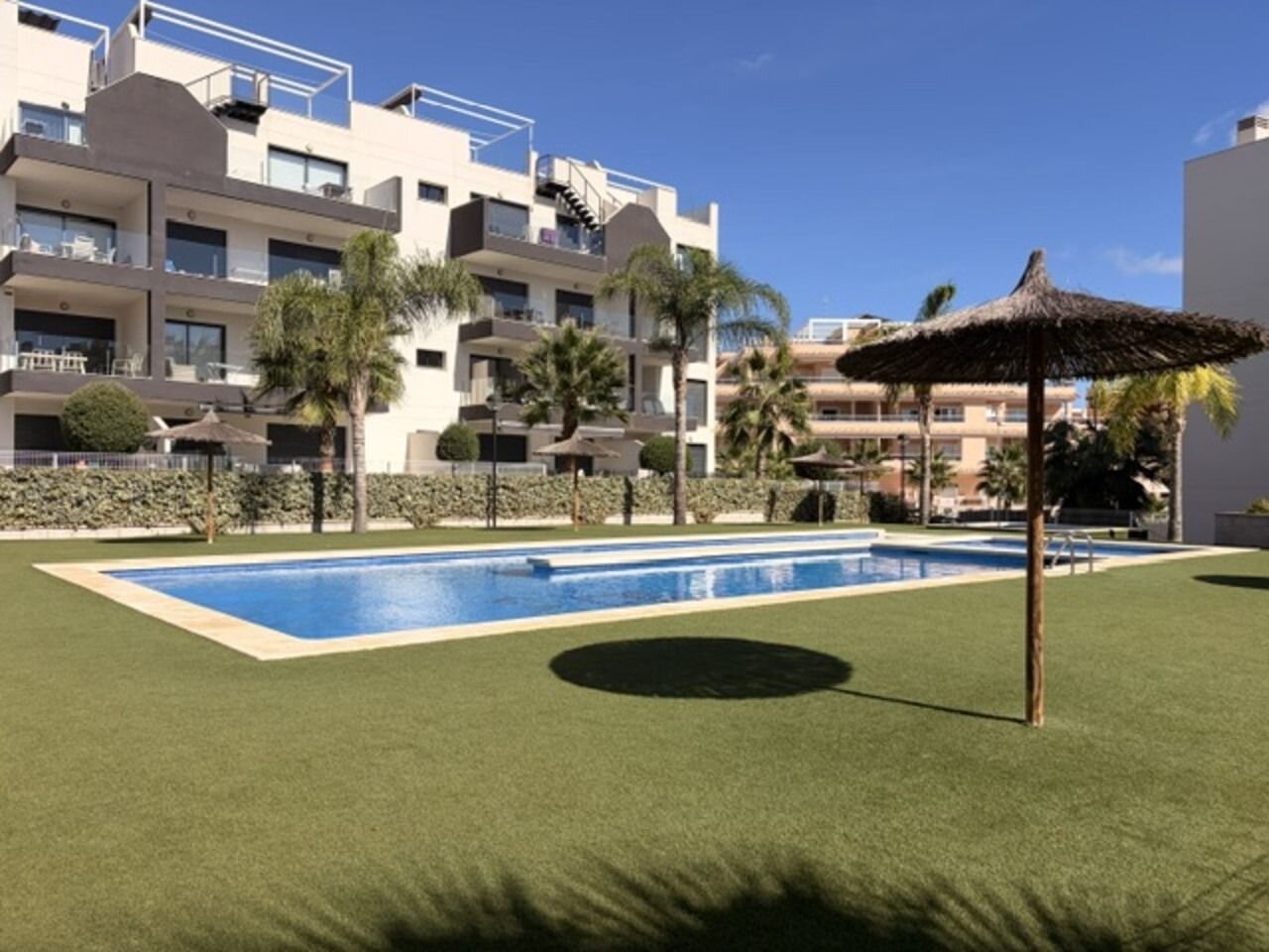 Appartement de 2 Chambres à Villamartin, Orihuela Costa - Image 3