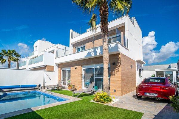 Villa de 3 Dormitorios en Pilar de la Horadada