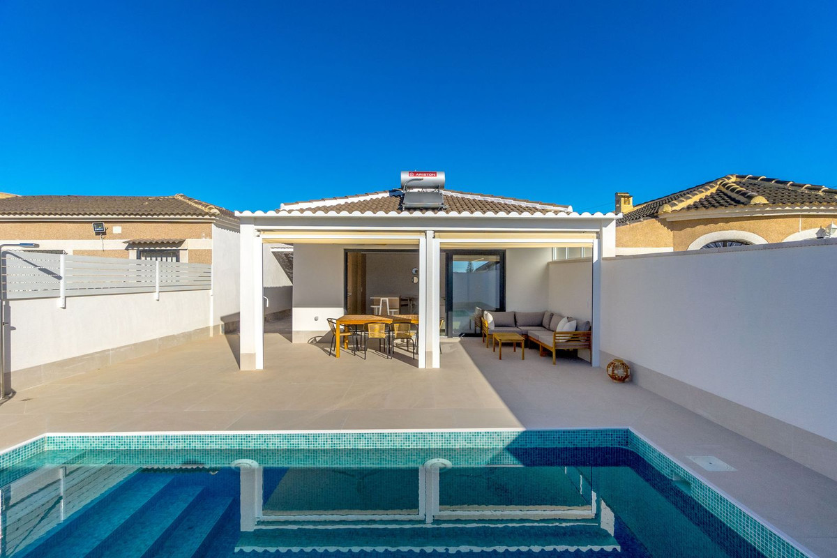 3-Bedroom Detached House in Torrevieja | Sunny Casas - C... - Image 1