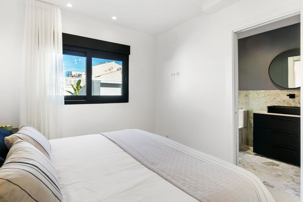 3-Bedroom Detached House in Torrevieja | Sunny Casas - C... - Image 13