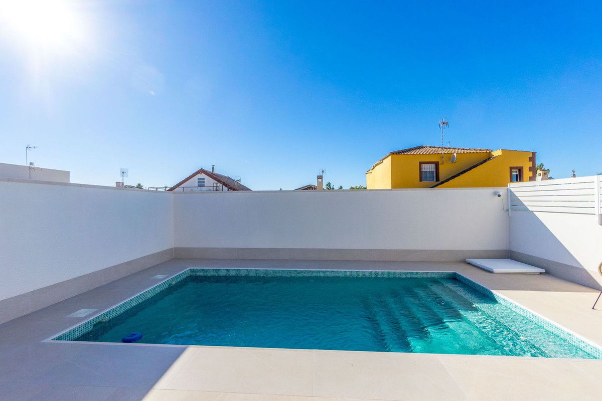 3-Bedroom Detached House in Torrevieja | Sunny Casas - C... - Image 22