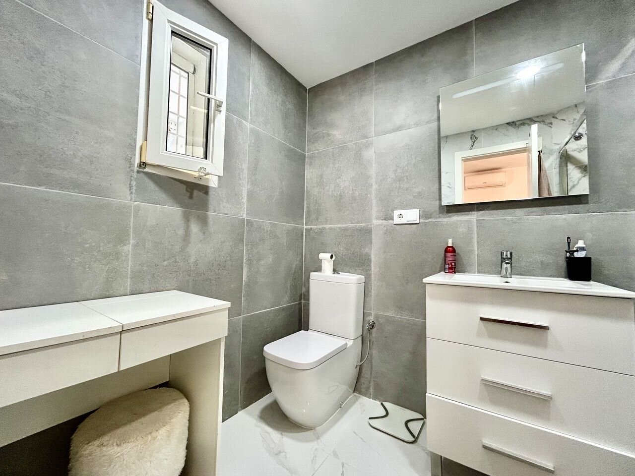 3-Bedroom Villa in Villamartin, Orihuela Costa - Image 13