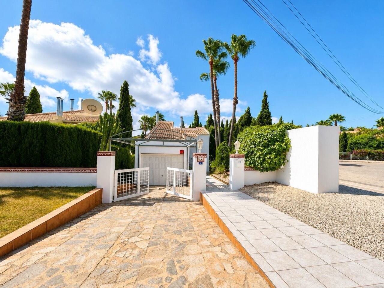 3-Bedroom Villa in Villamartin, Orihuela Costa - Image 37