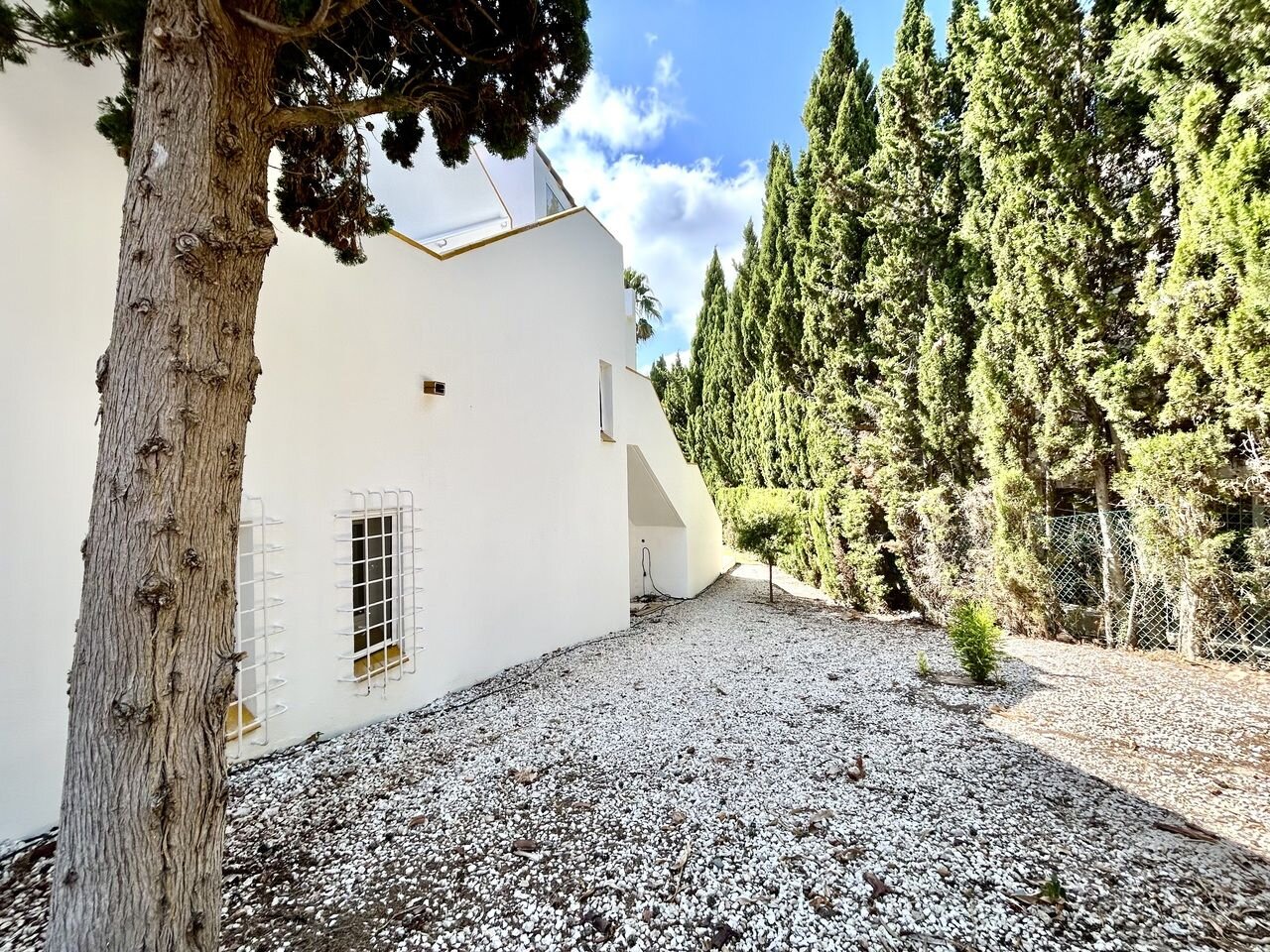 3-Bedroom Villa in Villamartin, Orihuela Costa - Image 41