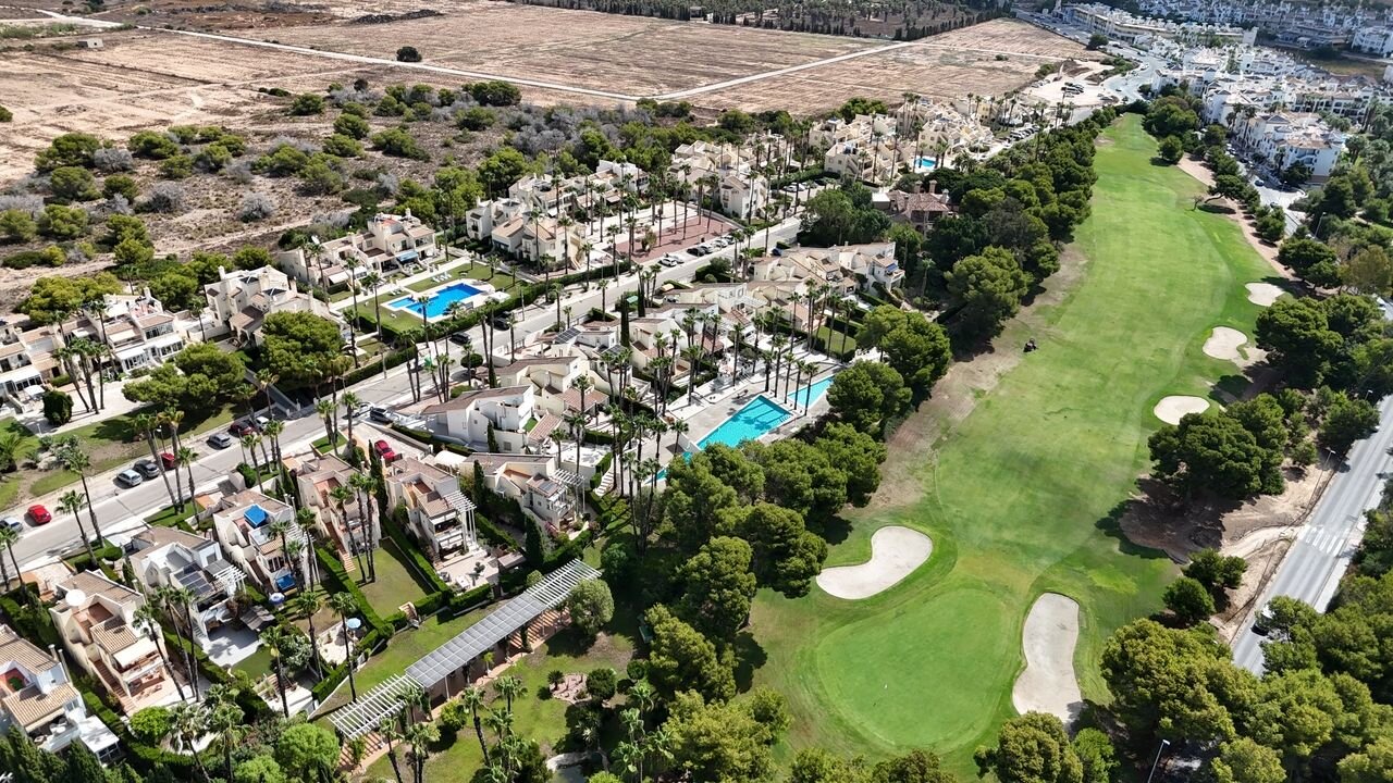 3-Bedroom Villa in Villamartin, Orihuela Costa - Image 44