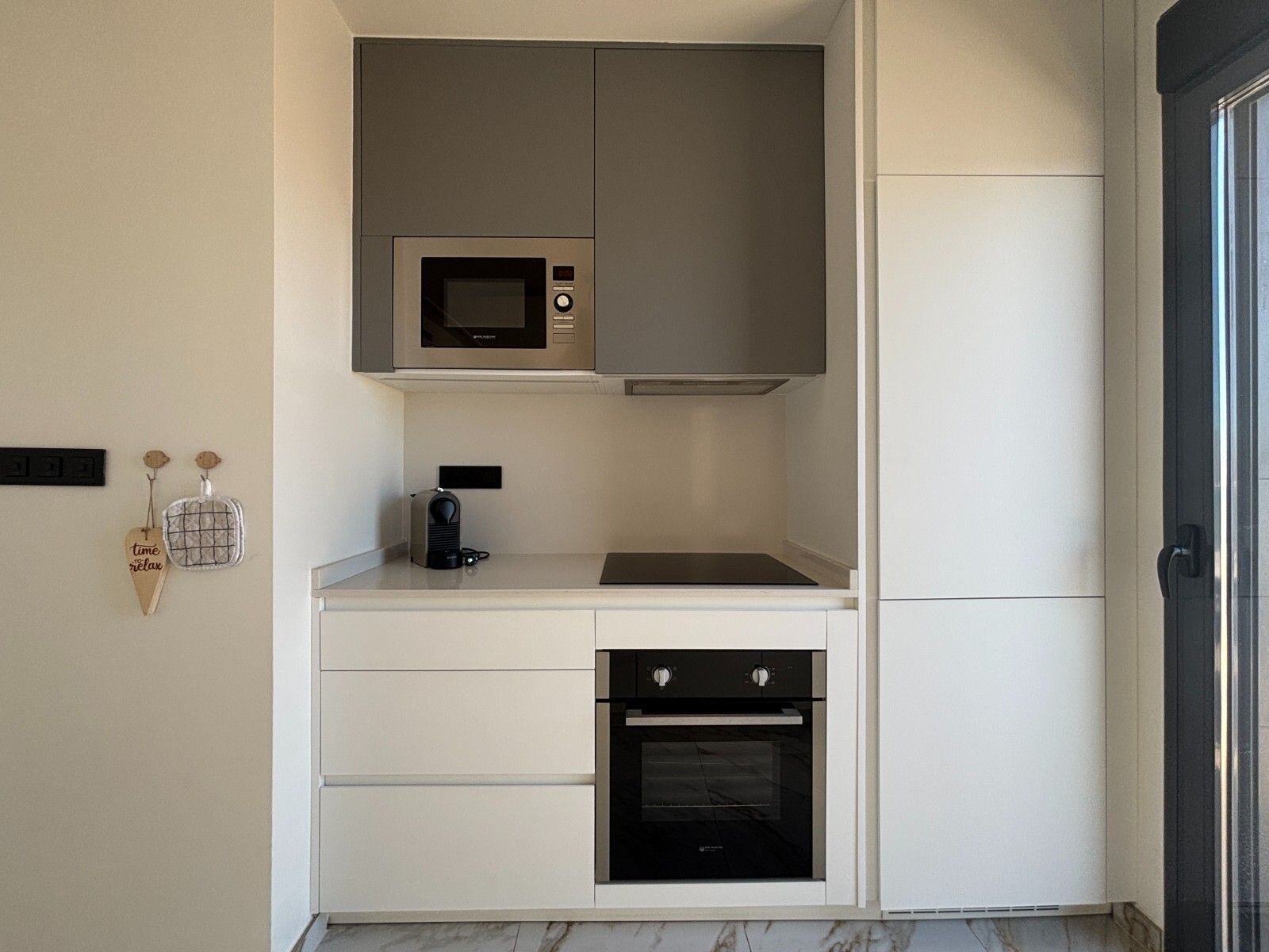 2-Bedroom Penthouse in Guardamar del Segura - Image 17