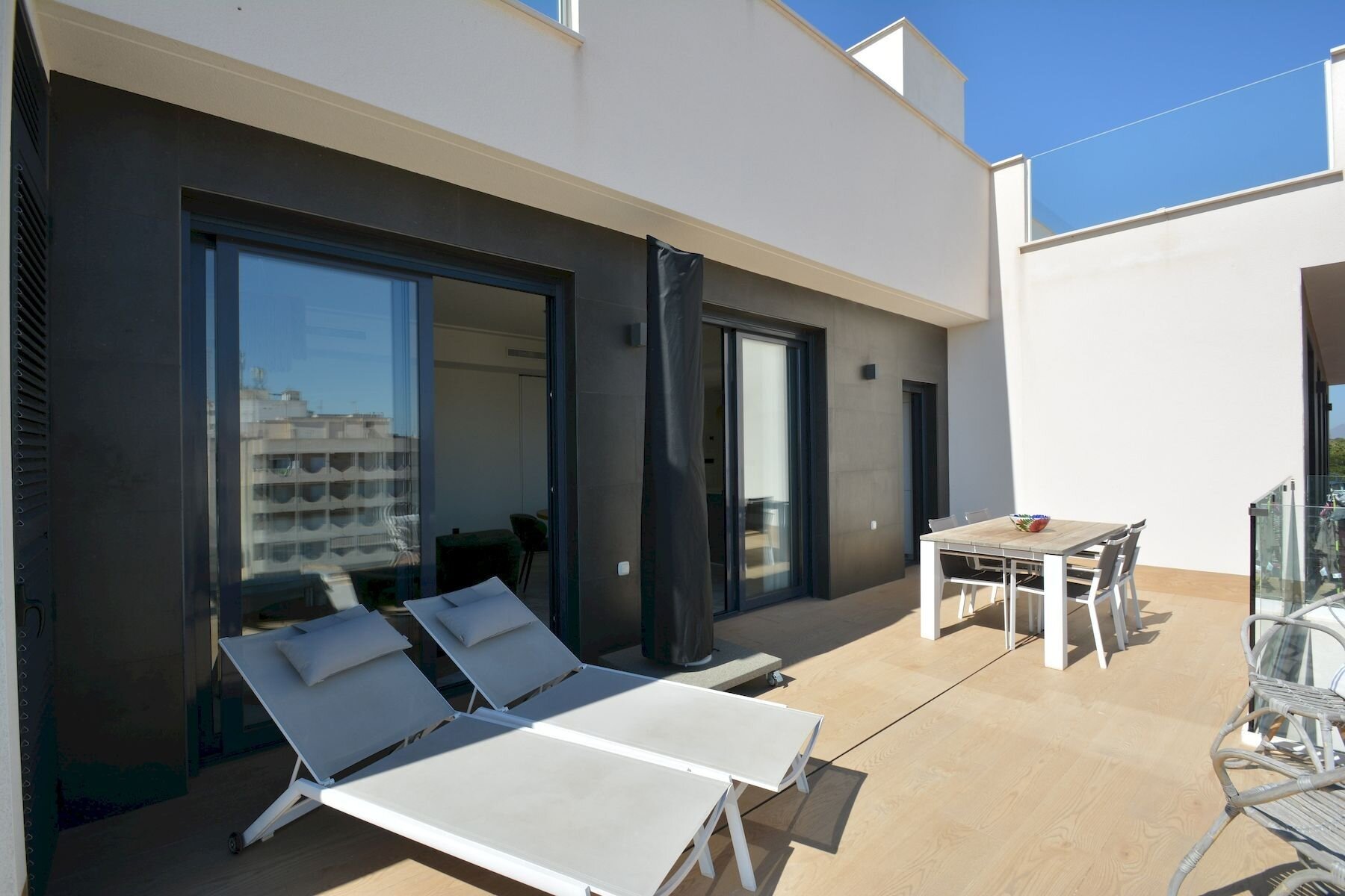 2-Bedroom Penthouse in Guardamar del Segura - Image 4