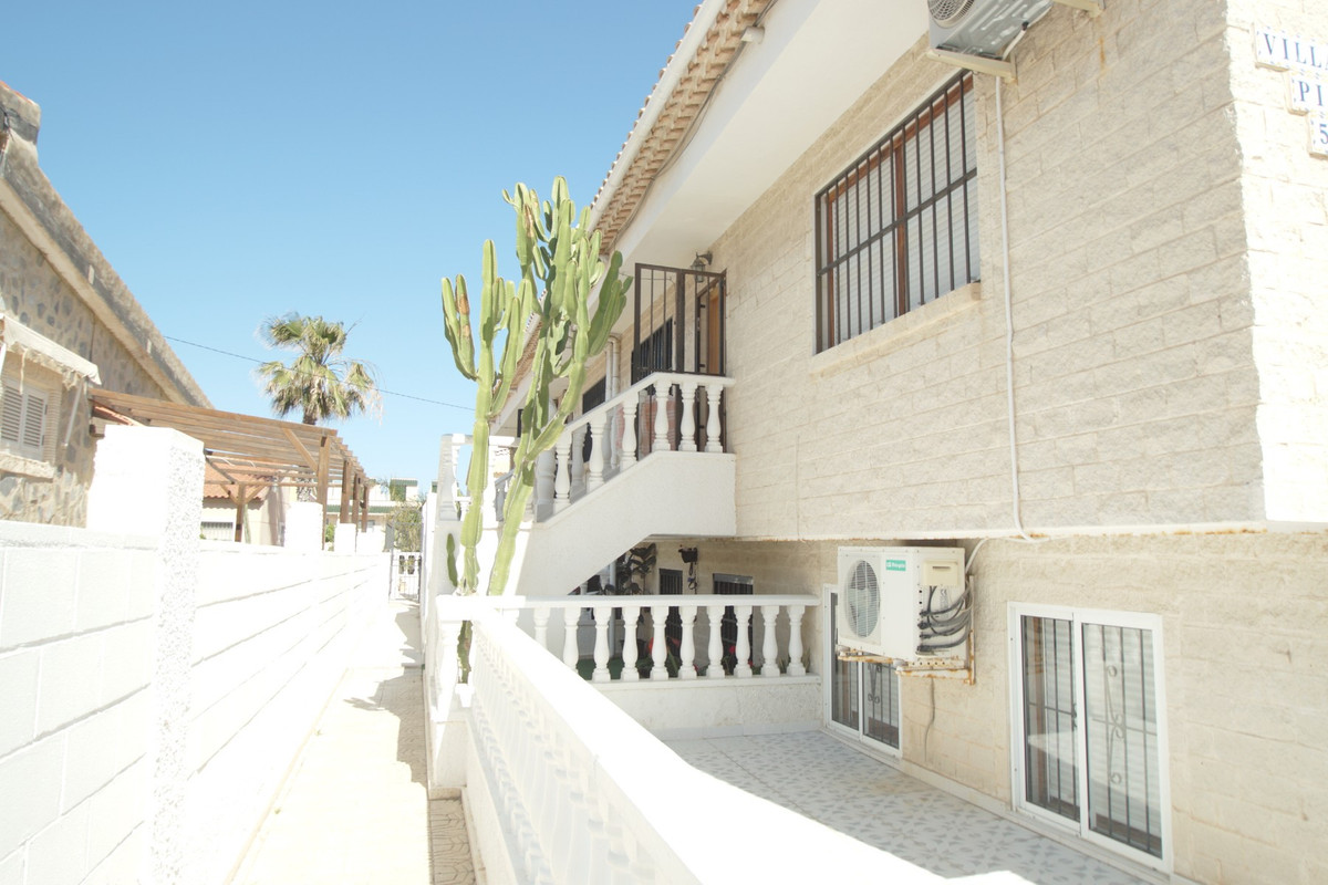Bungalow" → "Bungalow de 3 Chambres à La Mata, Torrevieja... - Image 7