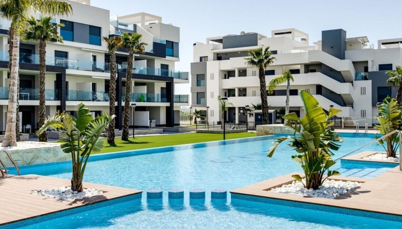 2-Bedroom Apartment in Guardamar del Segura - Image 1