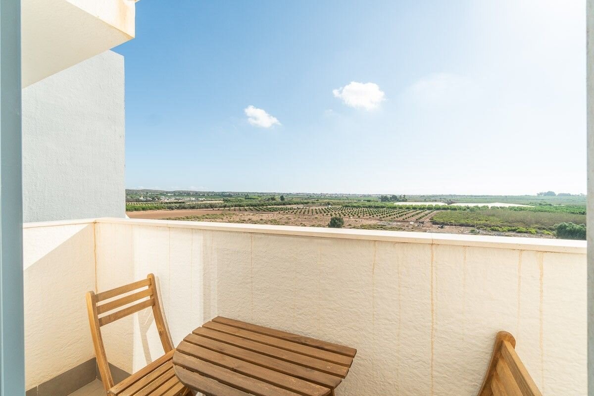 2-Bedroom Apartment in Guardamar del Segura - Image 16