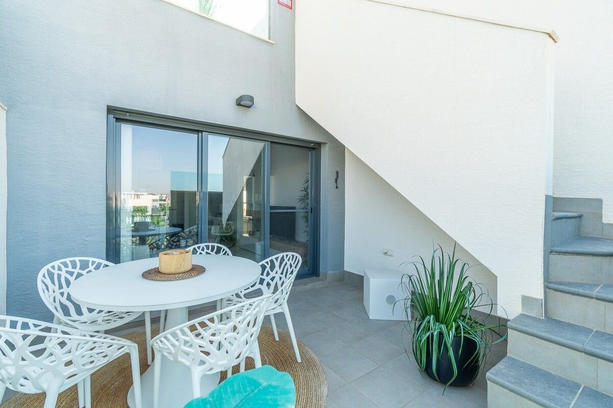 2-Bedroom Apartment in Guardamar del Segura - Image 24