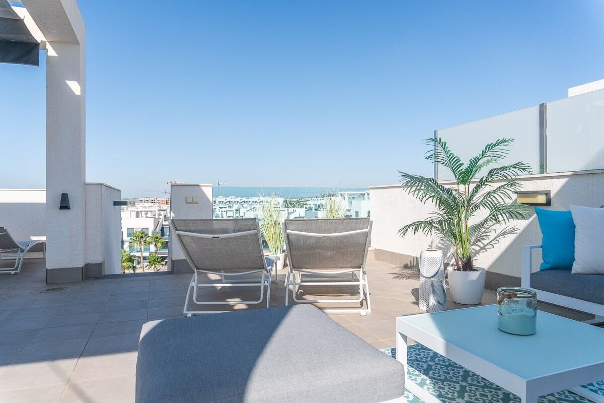 2-Bedroom Apartment in Guardamar del Segura - Image 33