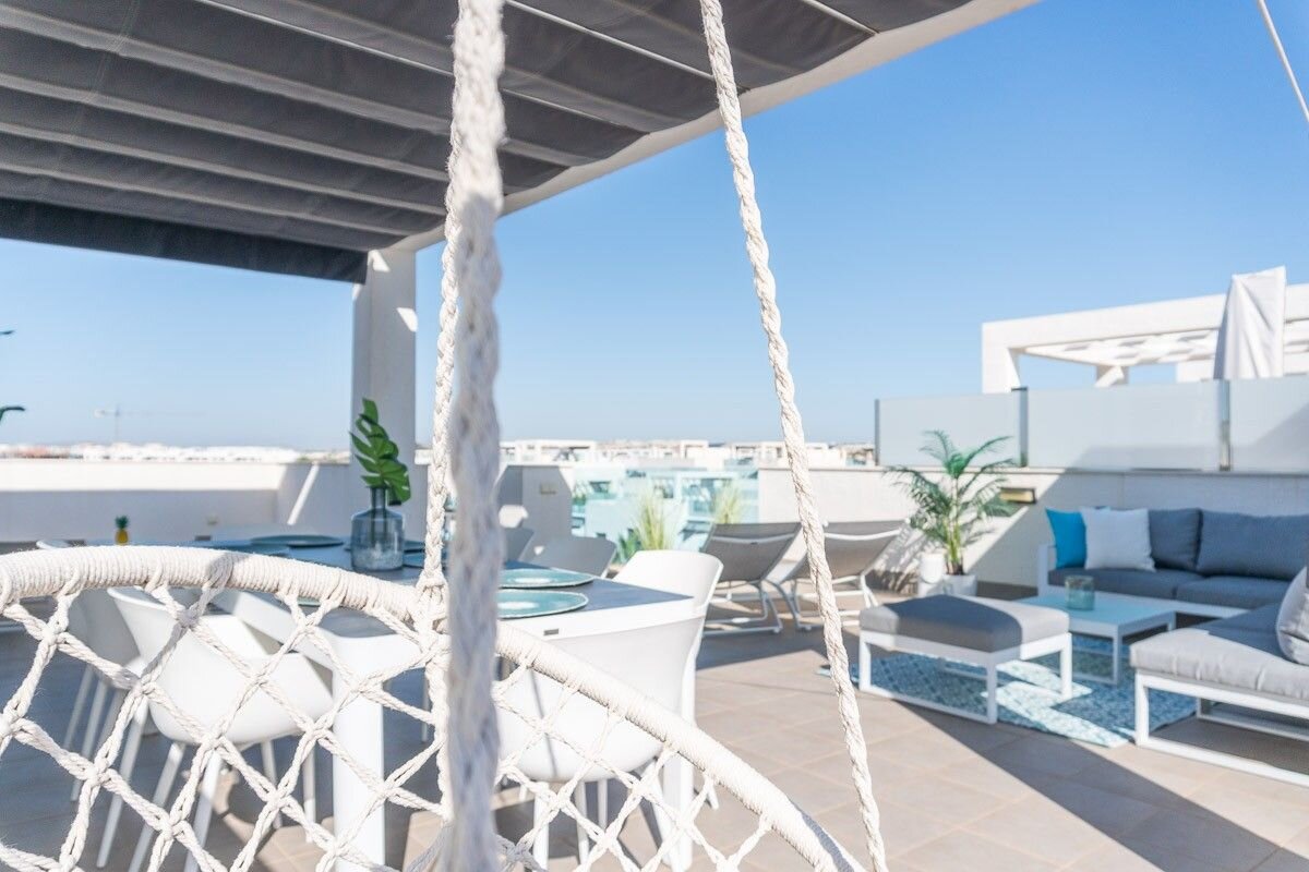 2-Bedroom Apartment in Guardamar del Segura - Image 37