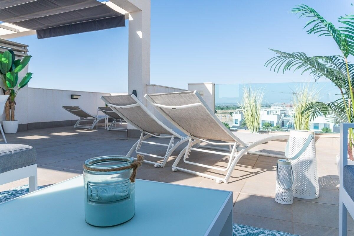 2-Bedroom Apartment in Guardamar del Segura - Image 41