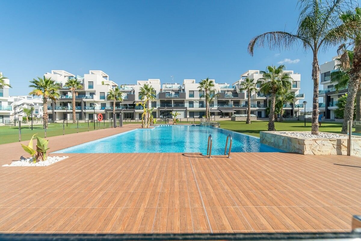 2-Bedroom Apartment in Guardamar del Segura - Image 46