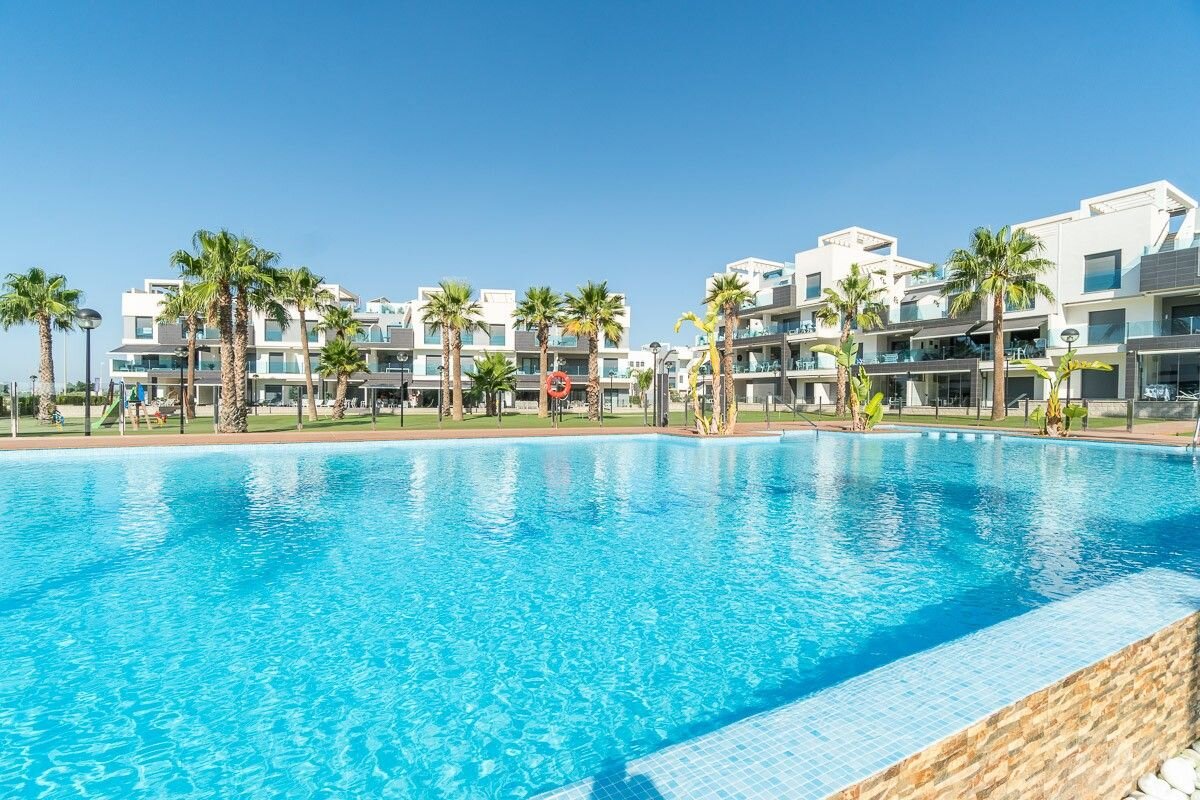 2-Bedroom Apartment in Guardamar del Segura - Image 47