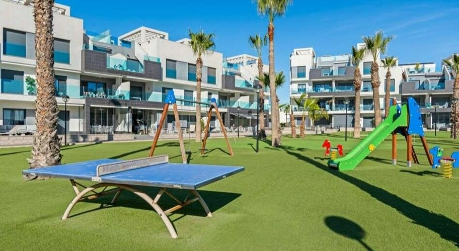 2-Bedroom Apartment in Guardamar del Segura - Image 48