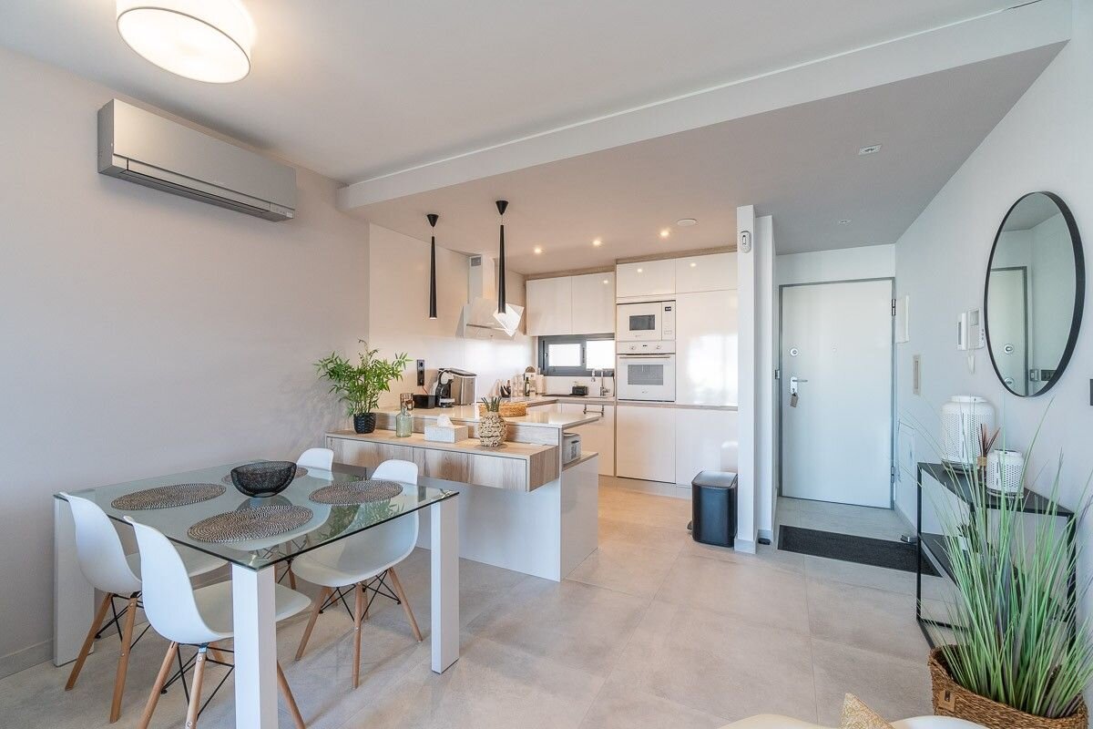 2-Bedroom Apartment in Guardamar del Segura - Image 9