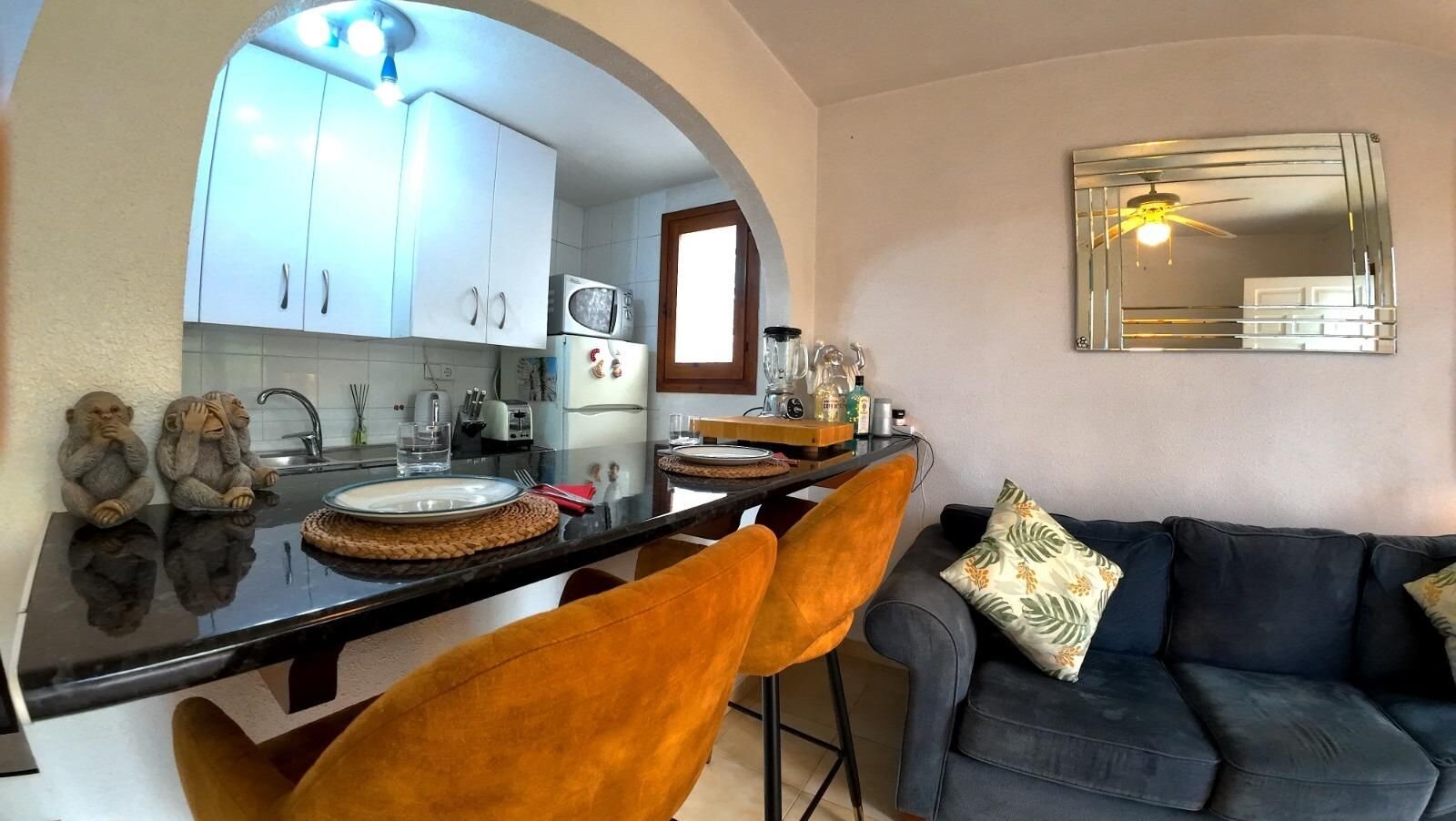 1-Bedroom Bungalow in Los Balcones, Torrevieja - Image 6