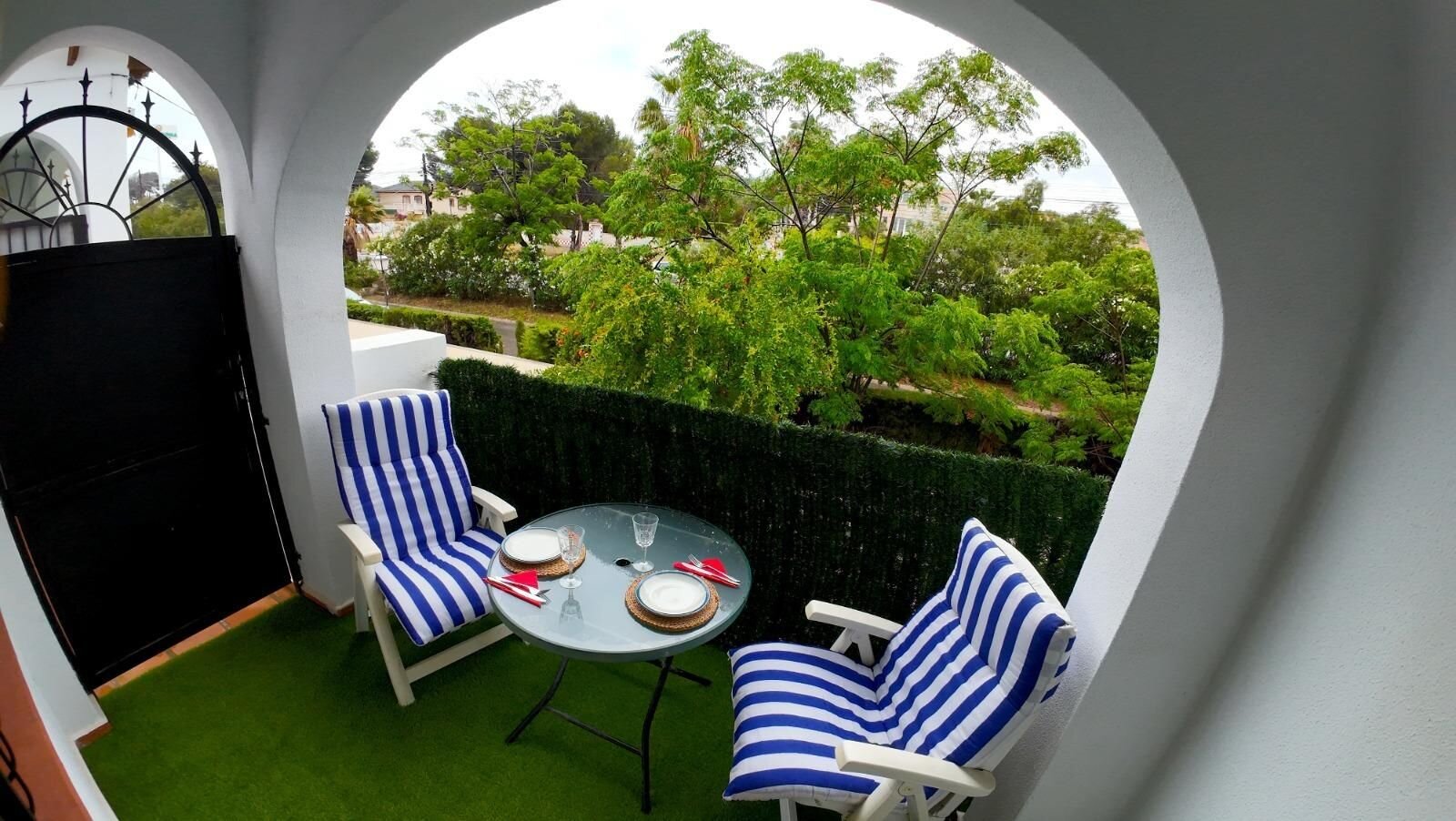 1-Bedroom Bungalow in Los Balcones, Torrevieja - Image 8