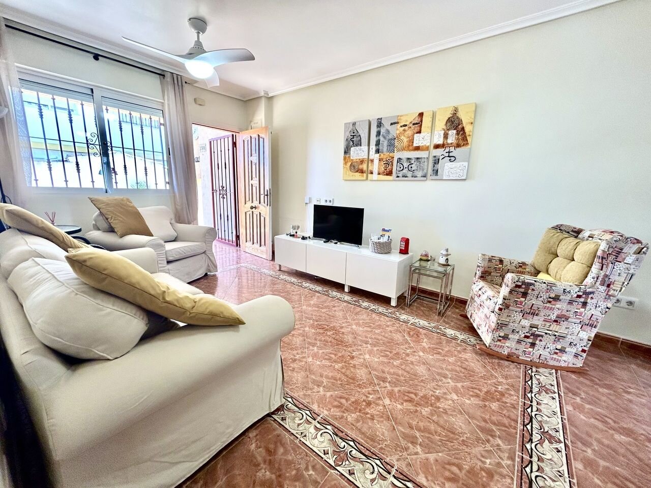 2-Bedroom Apartment in La Zenia, Orihuela Costa - Image 23