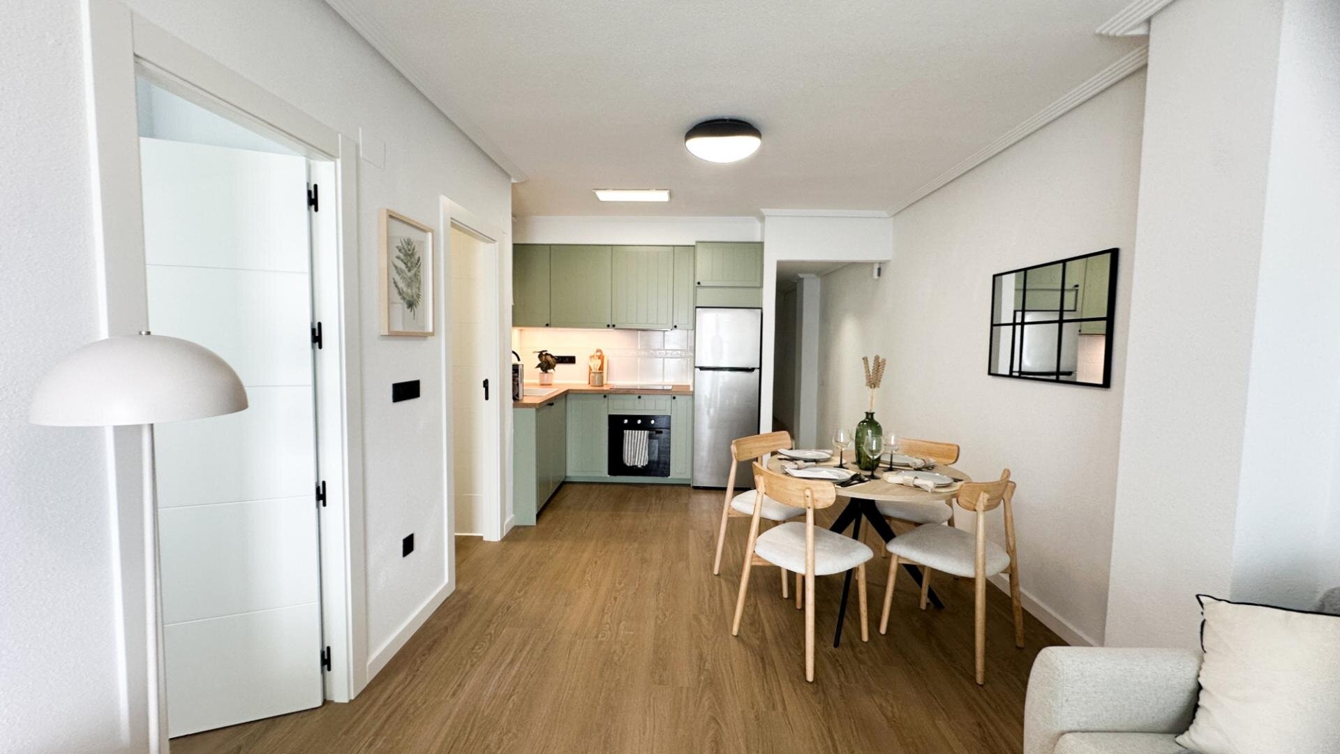2-Bedroom Apartment in Punta Prima, Orihuela Costa - Image 10