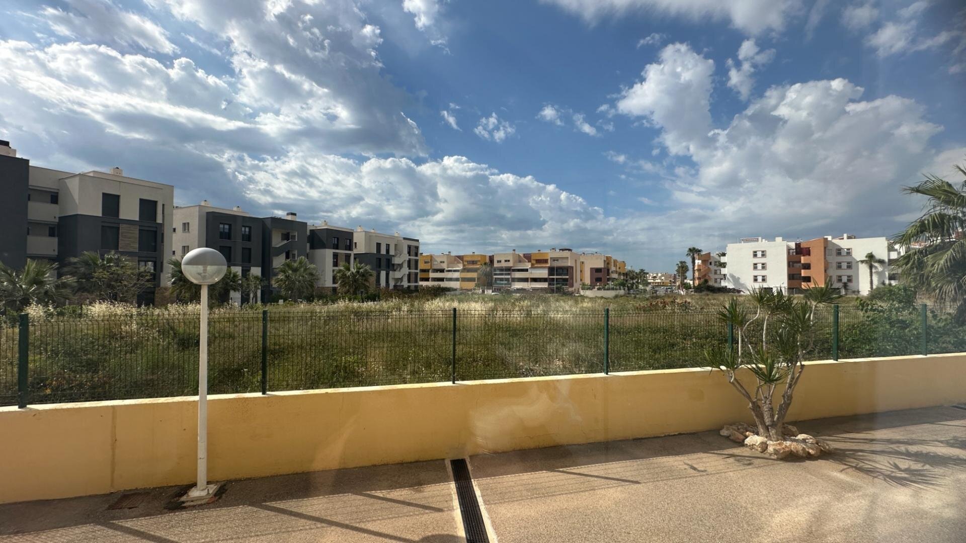 2-Bedroom Apartment in Punta Prima, Orihuela Costa - Image 31