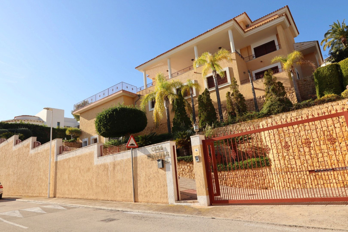 5-Bedroom Detached House in  Altea | Sunny Casas - Costa ... - Image 1