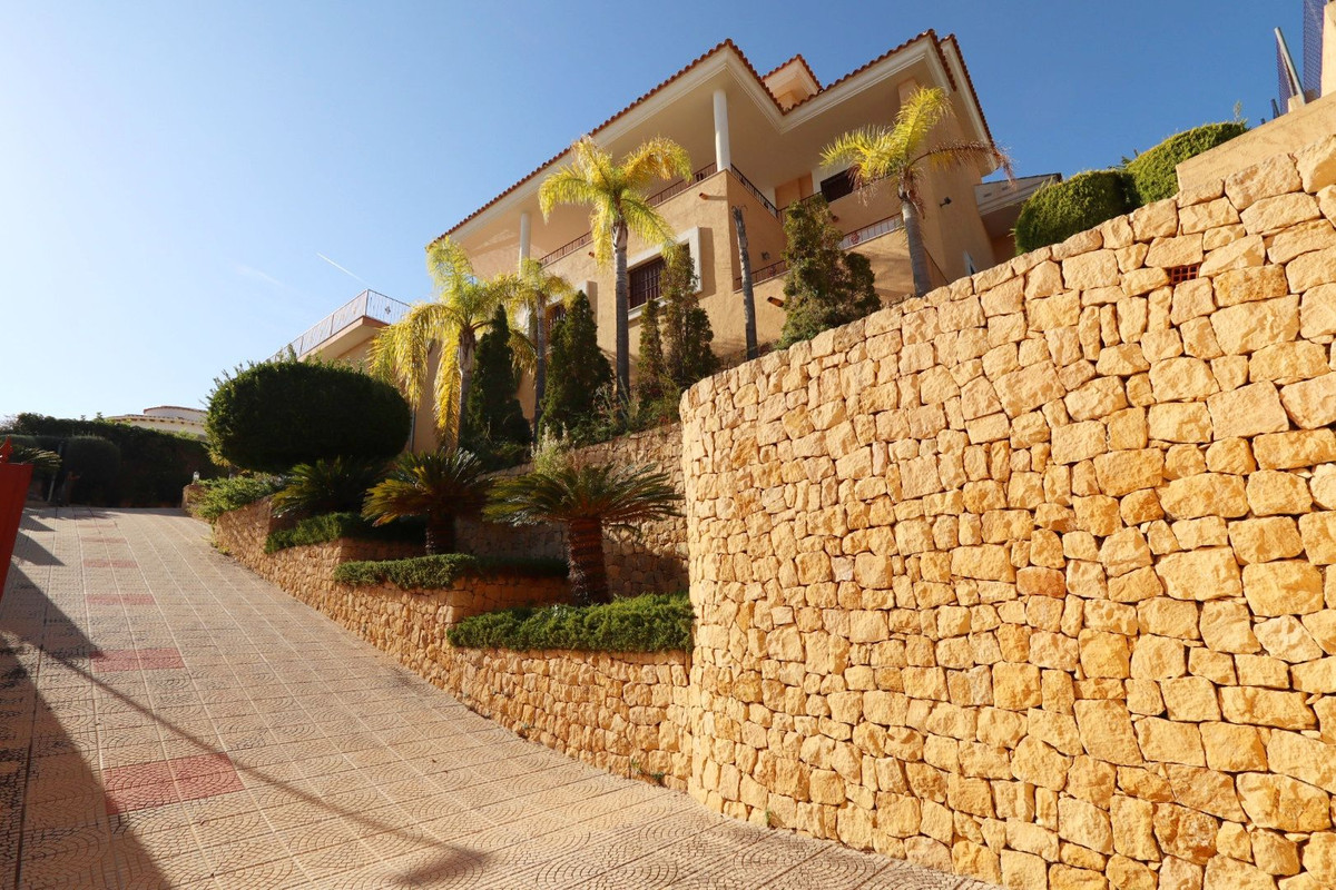 5-Bedroom Detached House in  Altea | Sunny Casas - Costa ... - Image 10