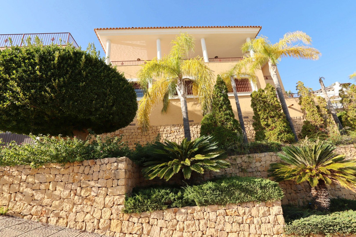 5-Bedroom Detached House in  Altea | Sunny Casas - Costa ... - Image 11