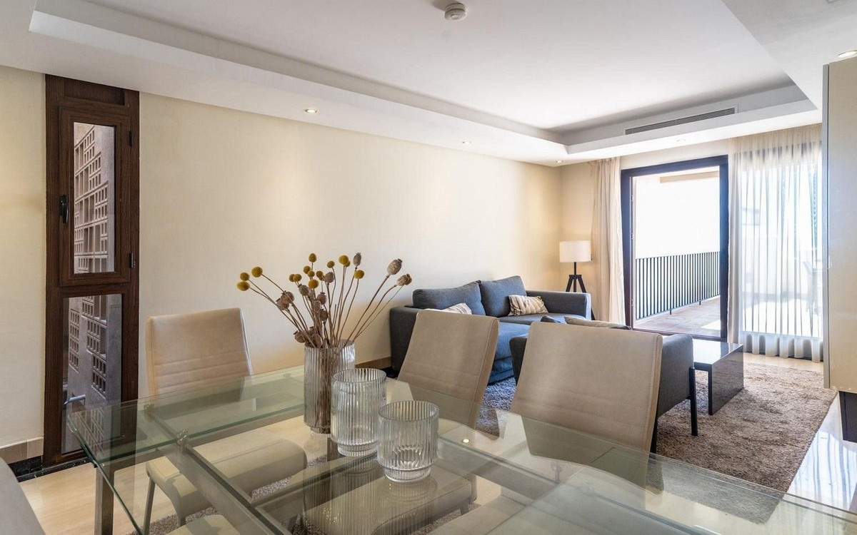 2-Bedroom Penthouse in Estepona | Sunny Casas - Costa Bl... - Image 6