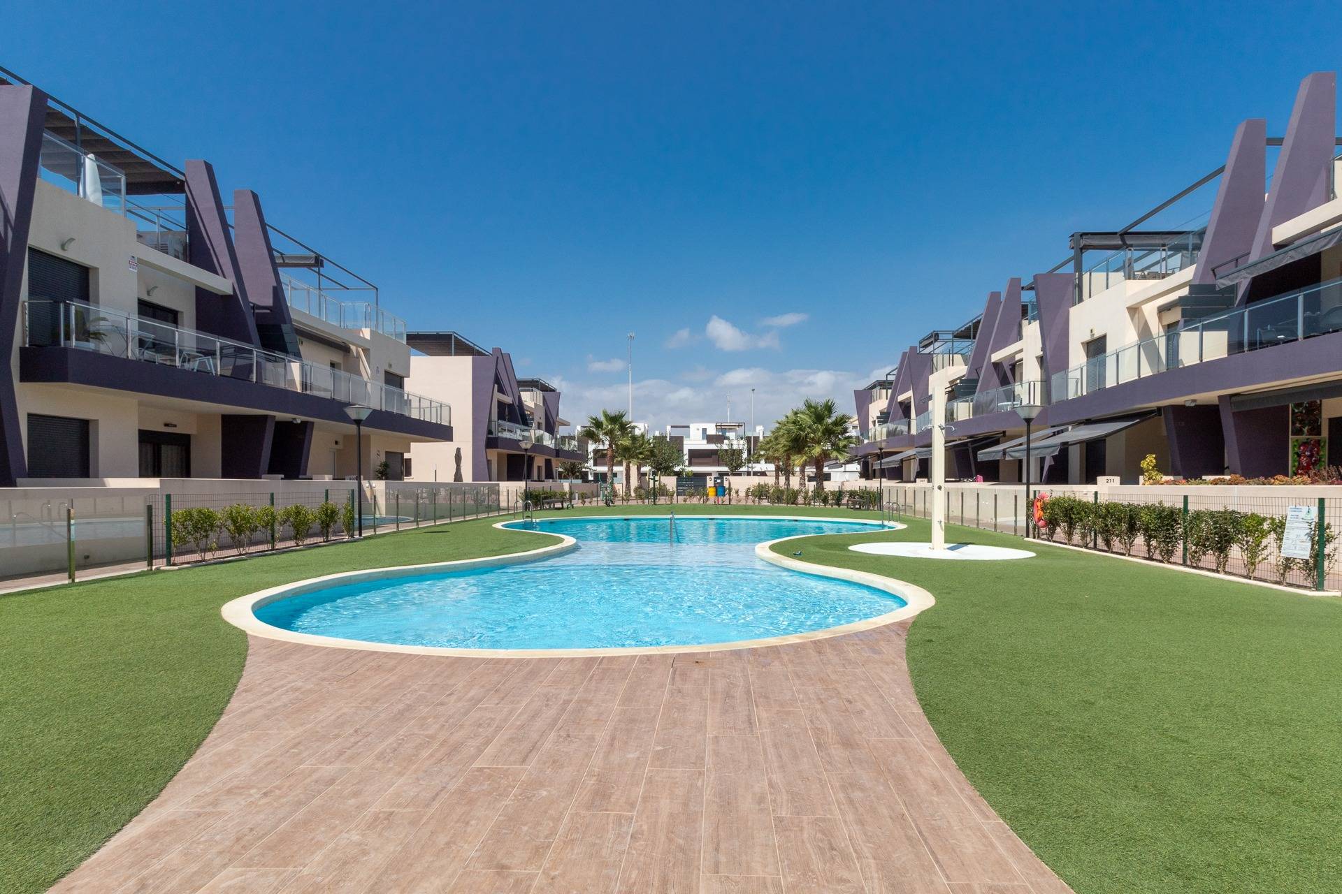 2-Bedroom Apartment in La Torre de la Horadada, Pilar de la Horadada - Image 2