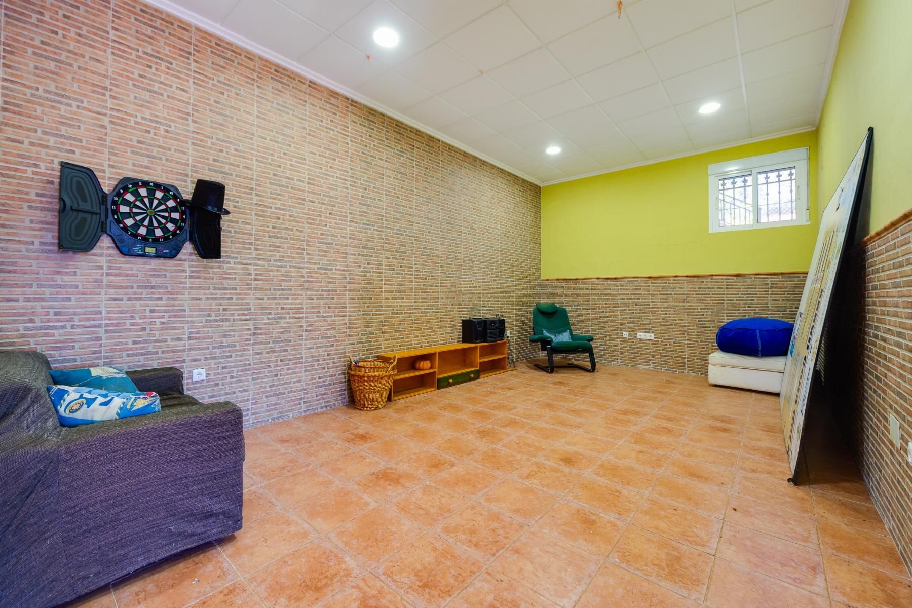 5-Bedroom Villa in Ciudad de las Comunicaciones, San Miguel de Salinas - Image 27
