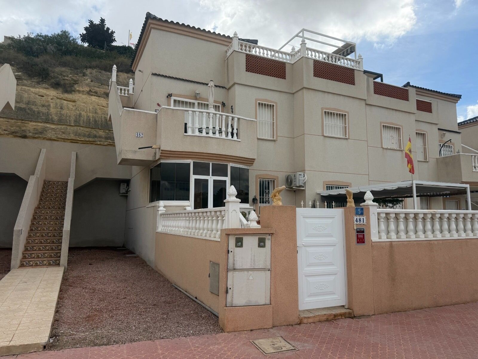 2-Bedroom Apartment in Almoradi - Image 1