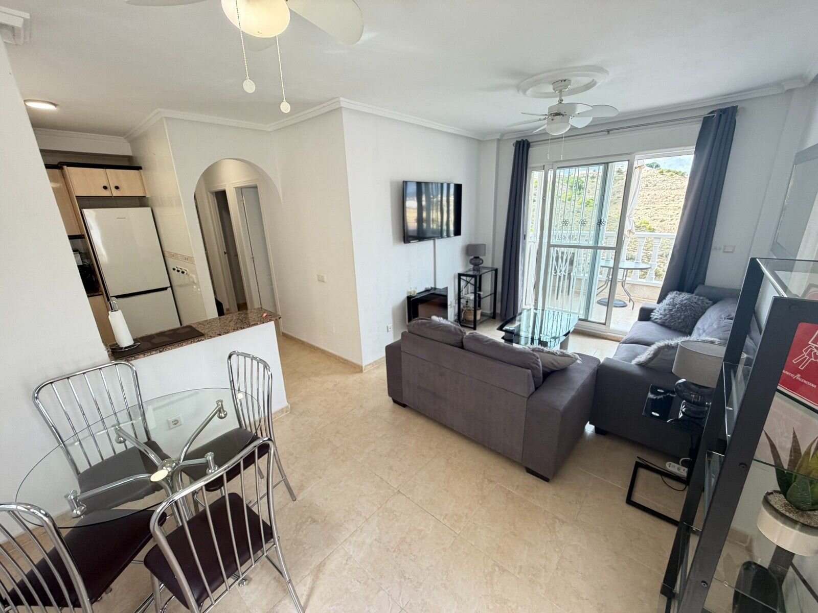 2-Bedroom Apartment in Almoradi - Image 10