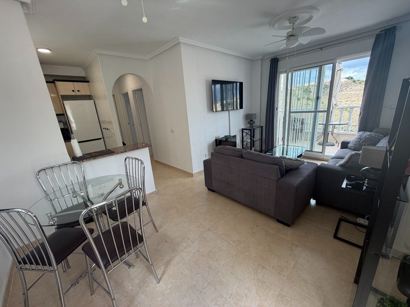 2-Bedroom Apartment in Almoradi - Image 11
