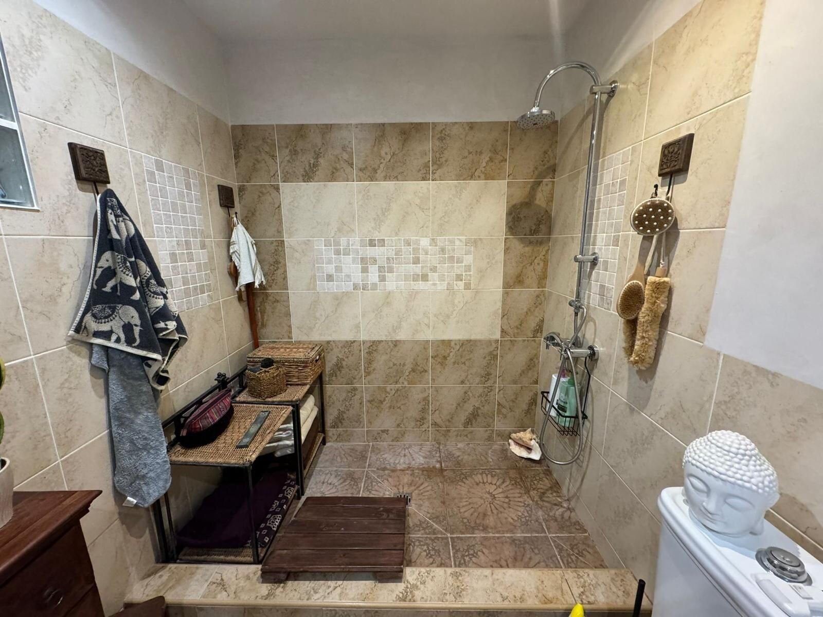3-Bedroom Apartment in Centro, San Miguel de Salinas - Image 19